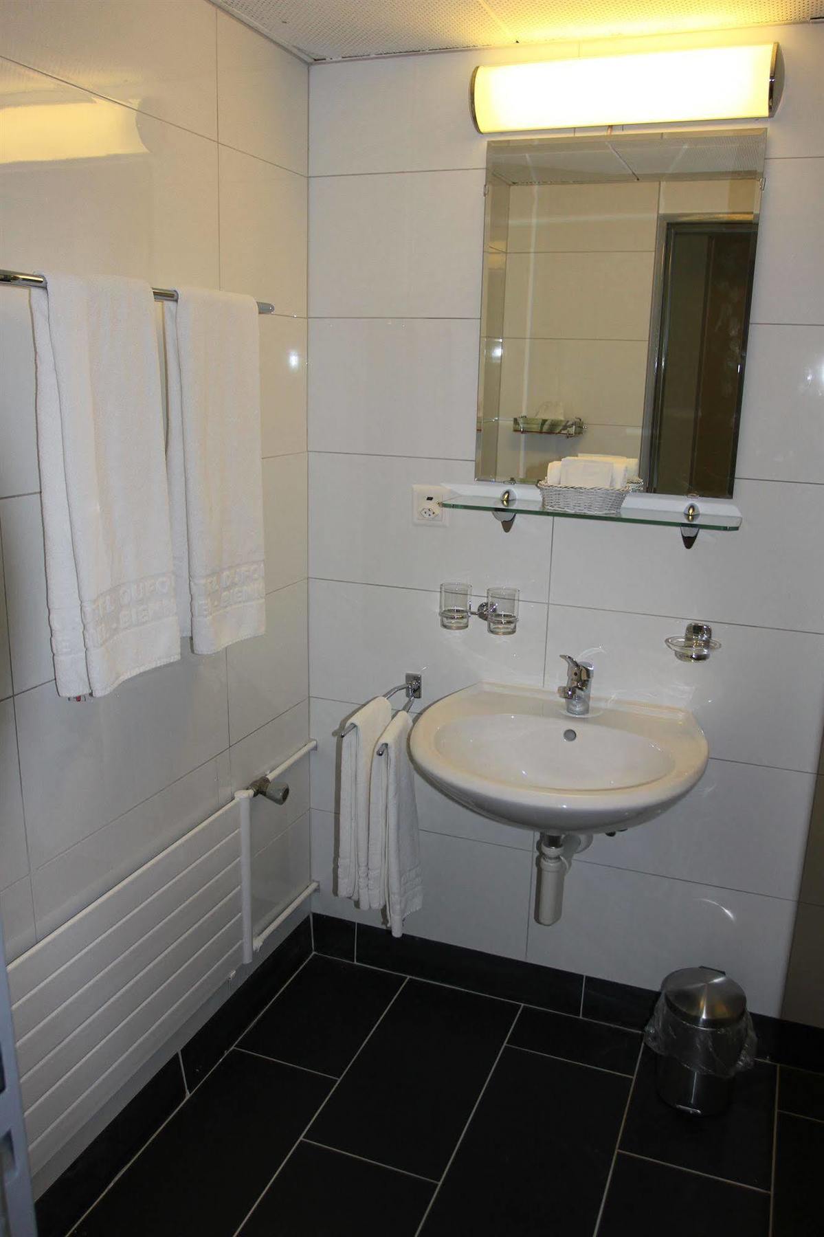 Dufour Hotel 3*
